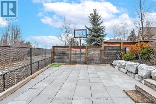 24 Bluff Trail, King, ON - Outdoor