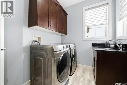 3921 Red Lily Bay, Regina, SK - Indoor Photo Showing Laundry Room