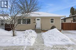 218 Ash STREET E  Saskatoon, SK S7J 0K1