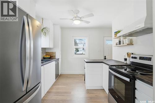 218 Ash Street E, Saskatoon, SK - Indoor Photo Showing Kitchen