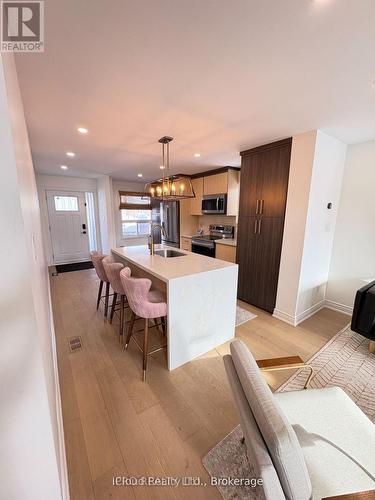 852 Thistle Down Court, Mississauga, ON - Indoor