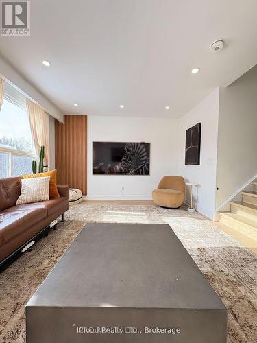 852 Thistle Down Court, Mississauga, ON - Indoor Photo Showing Other Room