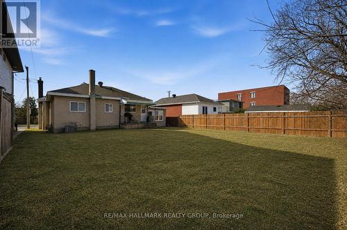 211 Columbus Avenue, Ottawa, ON - Outdoor