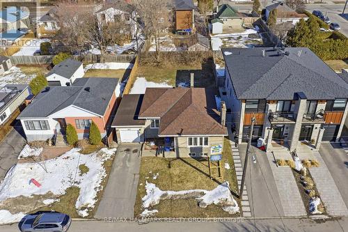 211 Columbus Avenue, Ottawa, ON - Outdoor