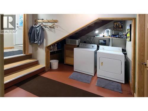 112 Corey Road, Quesnel, BC - Indoor Photo Showing Laundry Room