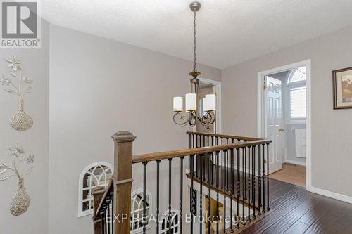 32 Vineberg Drive, Hamilton, ON - Indoor Photo Showing Other Room