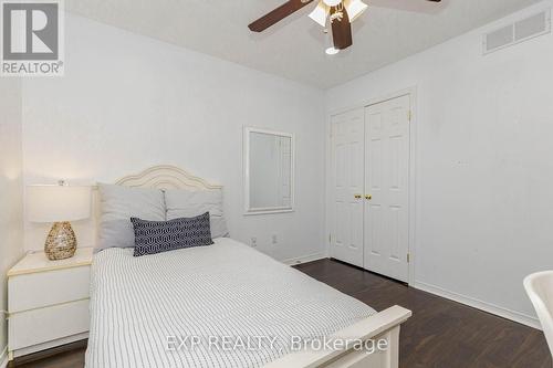 32 Vineberg Drive, Hamilton, ON - Indoor Photo Showing Bedroom