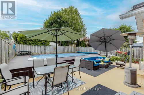 32 Vineberg Drive, Hamilton, ON - Outdoor With Deck Patio Veranda