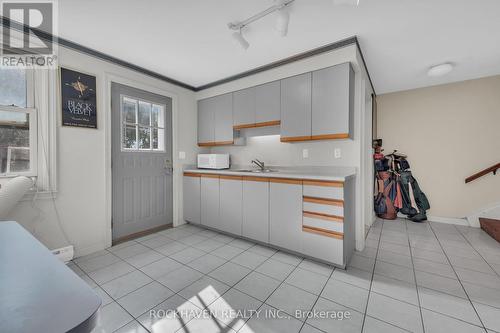 36 Macklin Street N, Hamilton, ON - Indoor Photo Showing Kitchen