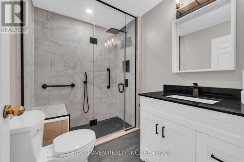36 Macklin Street N, Hamilton, ON - Indoor Photo Showing Bathroom