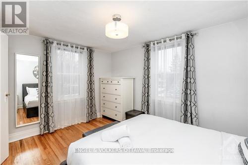 317 Summit Avenue, Ottawa, ON - Indoor Photo Showing Bedroom