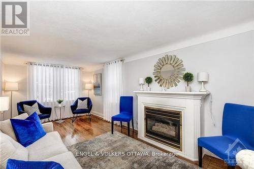 317 Summit Avenue, Ottawa, ON - Indoor Photo Showing Living Room With Fireplace