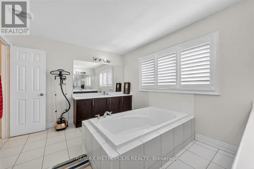 105 Stockell Crescent, Ajax, ON - Indoor Photo Showing Bathroom