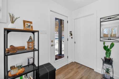 Hall d'entrée/Vestibule - 7 Ch. Minotti, La Minerve, QC - Indoor Photo Showing Other Room