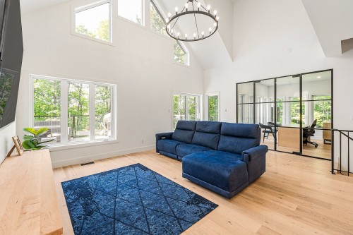 Salon - 27 Rue De L'Orée-Des-Bois, Saint-Denis-De-Brompton, QC - Indoor Photo Showing Living Room