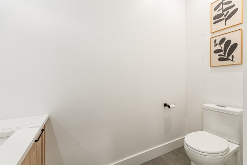 Salle d'eau - 27 Rue De L'Orée-Des-Bois, Saint-Denis-De-Brompton, QC - Indoor