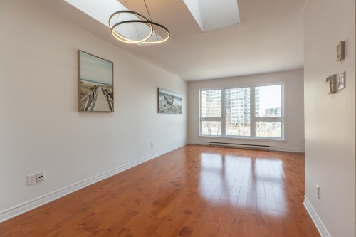 Dining Room - 8-5498 Rue Robert-Burns, Montréal (Côte-Des-Neiges/Notre-Dame-De-Grâce), QC - Indoor Photo Showing Other Room
