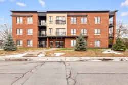 307-355 Rue Hurteau Dollard-Des-Ormeaux, QC H9G 2L7