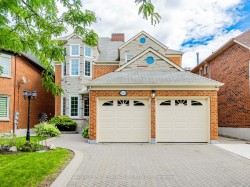 5245 Champlain Trail  Mississauga, ON L5R 2Z2