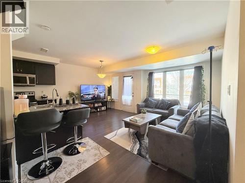 922 Apple Hill Lane, Kitchener, ON - Indoor Photo Showing Other Room