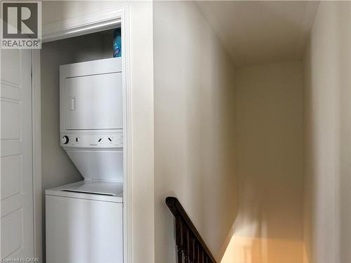 922 Apple Hill Lane, Kitchener, ON - Indoor Photo Showing Laundry Room