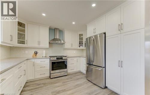 449 Greenfield Avenue, Kitchener, ON - Indoor Photo Showing Kitchen