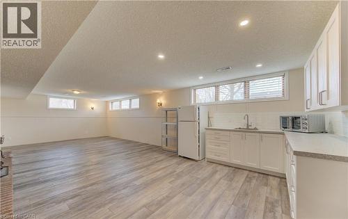 449 Greenfield Avenue, Kitchener, ON - Indoor