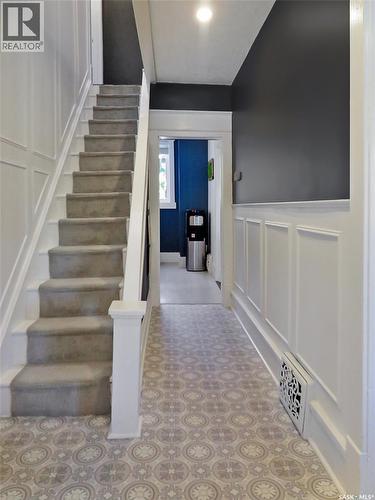 376 5Th Avenue Nw, Swift Current, SK - Indoor Photo Showing Other Room