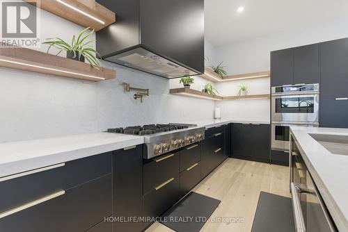 1653 Glenburnie Road, Mississauga, ON - Indoor Photo Showing Kitchen With Upgraded Kitchen