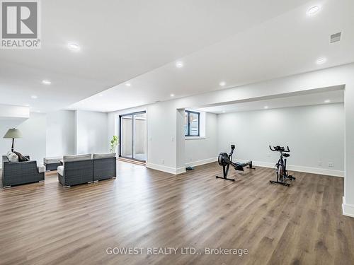 402 Niar Avenue, Mississauga, ON - Indoor