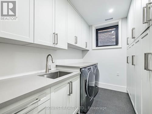 402 Niar Avenue, Mississauga, ON - Indoor Photo Showing Laundry Room
