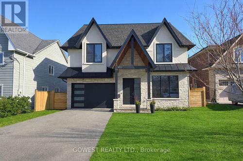 402 Niar Avenue, Mississauga, ON - Outdoor With Facade