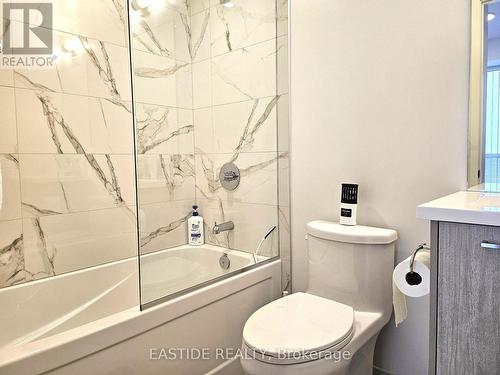 1506 - 28 Interchange Way, Vaughan, ON - Indoor Photo Showing Bathroom