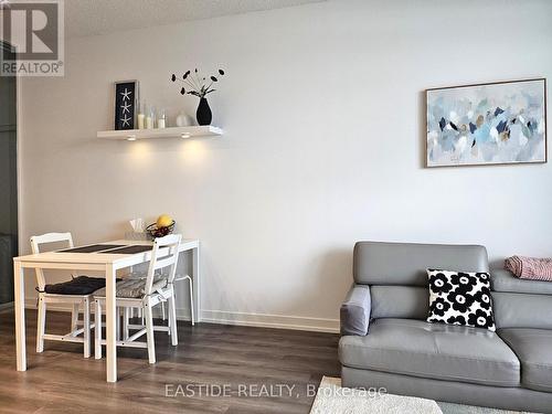 1506 - 28 Interchange Way, Vaughan, ON - Indoor