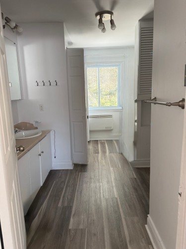 Salle de bains - 222 Ch. Masson, Sainte-Marguerite-Du-Lac-Masson, QC - Indoor