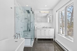 Master Bathroom - 