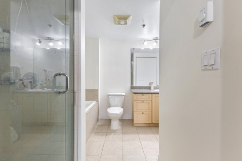 Salle de bains - 1406-1280 Rue St-Jacques, Montréal (Ville-Marie), QC - Indoor Photo Showing Bathroom