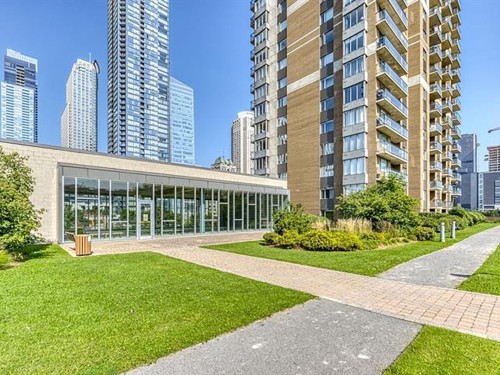 Jardin - 1406-1280 Rue St-Jacques, Montréal (Ville-Marie), QC - Outdoor With Facade