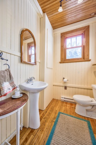 Powder room - 921 Ch. D'Entrelacs, Entrelacs, QC - Indoor Photo Showing Bathroom