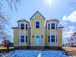 60 Church Street Wallace, NS B0K 1Y0