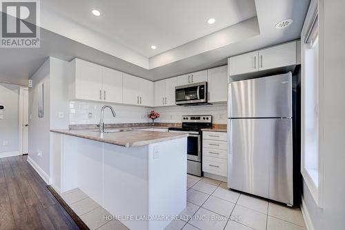 2213 - 10 Westmeath Lane N, Markham, ON - Indoor Photo Showing Kitchen