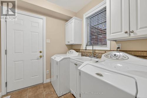 60 O'Neill Circle, Springwater, ON - Indoor Photo Showing Laundry Room