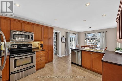 60 O'Neill Circle, Springwater, ON - Indoor Photo Showing Kitchen With Stainless Steel Kitchen