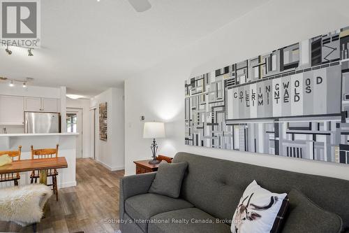 331 Mariners Way, Collingwood, ON - Indoor Photo Showing Living Room