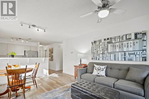 331 Mariners Way, Collingwood, ON - Indoor Photo Showing Living Room