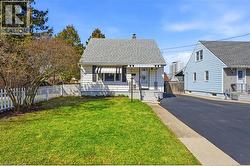 39 EASTWOOD Street  Hamilton, ON L8H 6R6