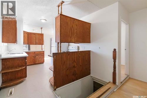 527 6Th Street E, Saskatoon, SK - Indoor Photo Showing Kitchen