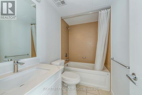 3912 - 35 Mariner Terrace, Toronto, ON - Indoor Photo Showing Bathroom
