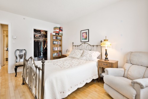 Master Bedroom - 305-375 Boul. Décarie, Montréal (Saint-Laurent), QC - Indoor Photo Showing Bedroom
