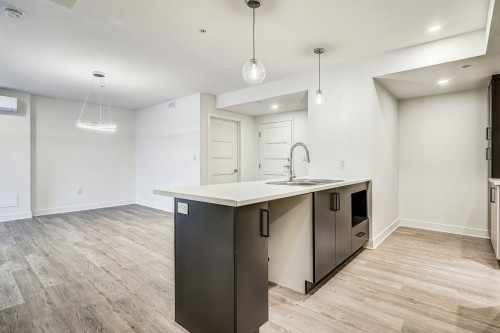 002-689 Boul. St-Jean-Baptiste , Mercier, QC J6R 1G3 3
